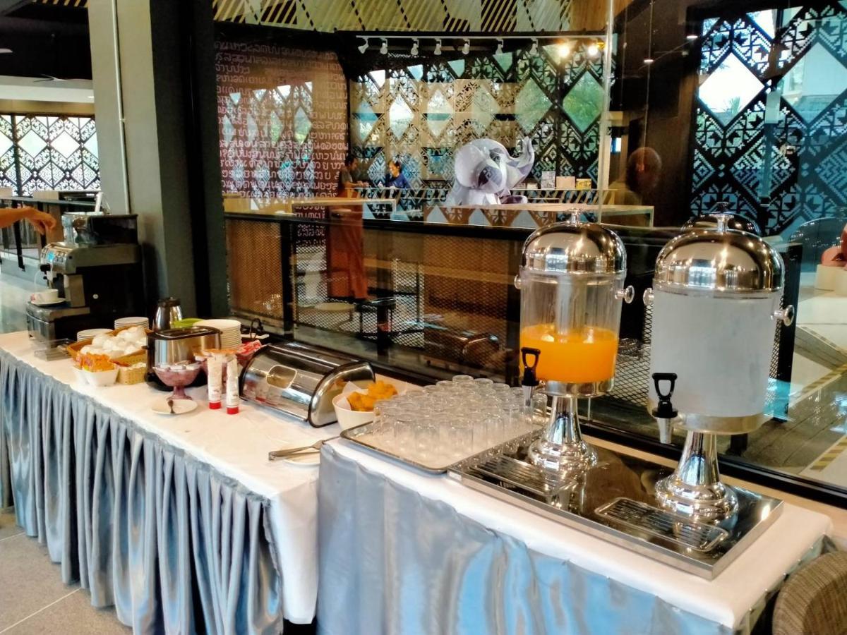 Ou Hotel Phitsanulok Exteriér fotografie